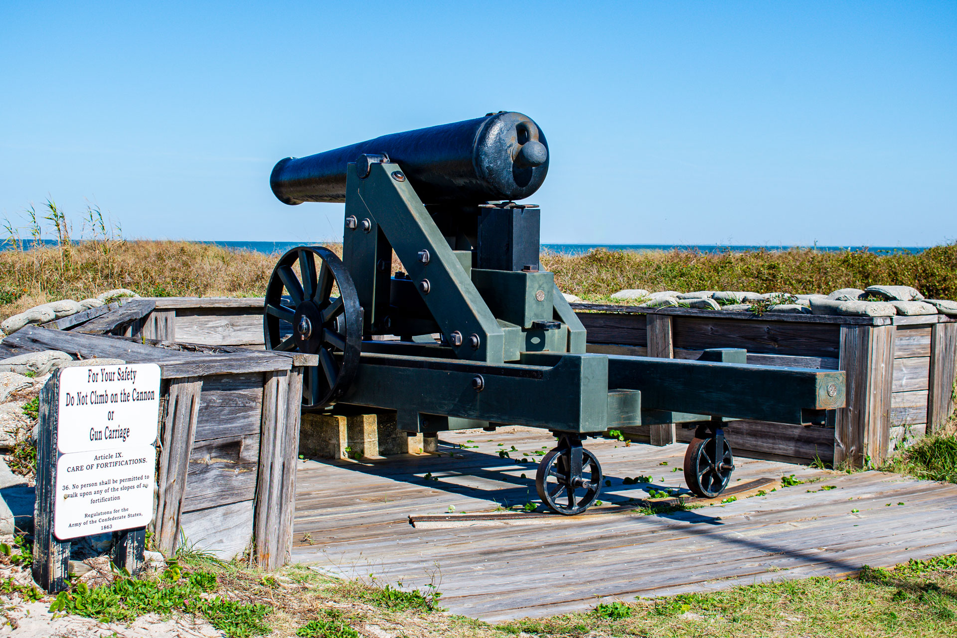 Large canon overlokoing Mobile bay at Fort Morgan